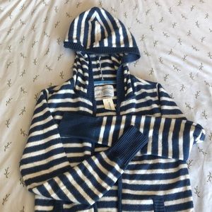 NWT Large sweater